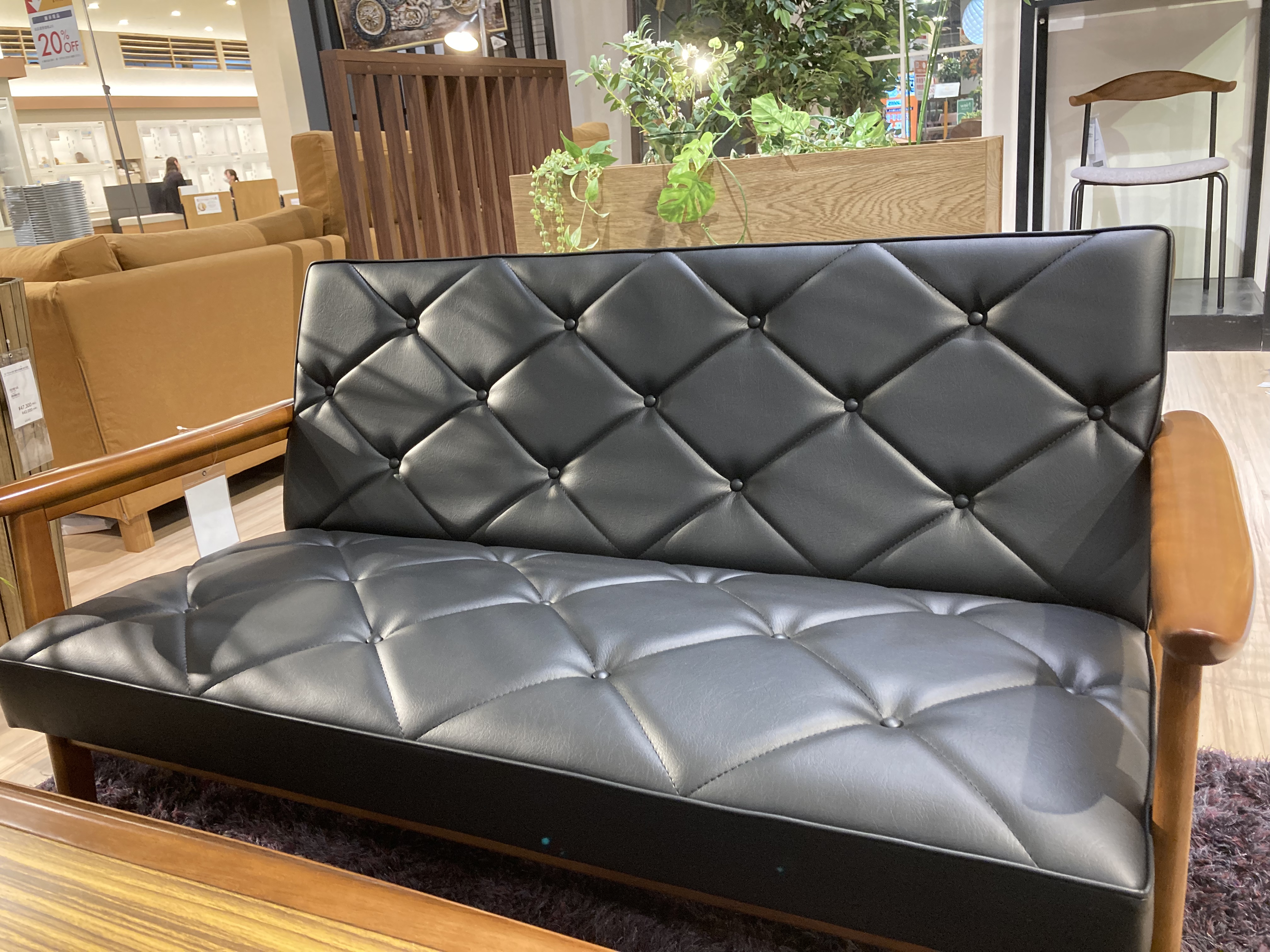人気のカリモクからシックでオシャレなソファが登場! 人気のカリモクからシックでオシャレなソファが登場!