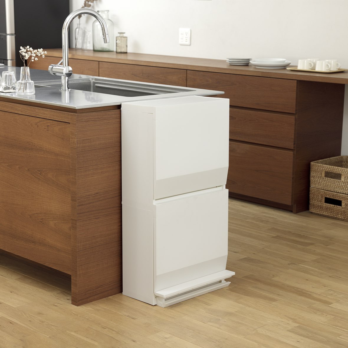 ファニチャードーム SOLOW ペダル式ゴミ箱