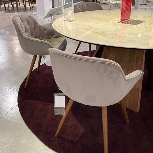 ファニチャードーム本店のCalligaris（カリガリス）売り場　チェア展示4