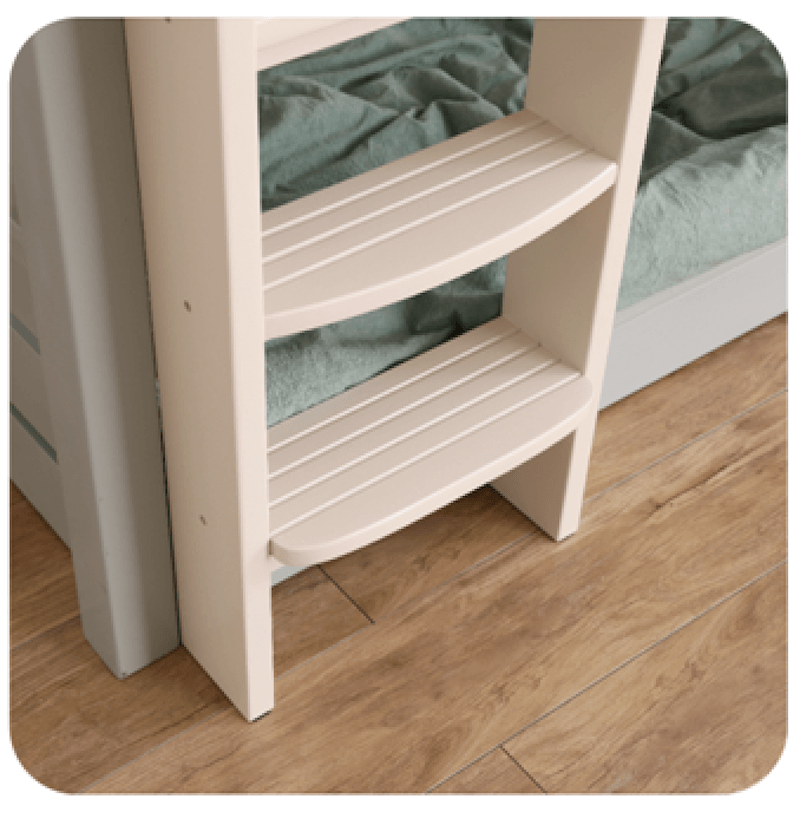 2段ベッド　安心の梯子