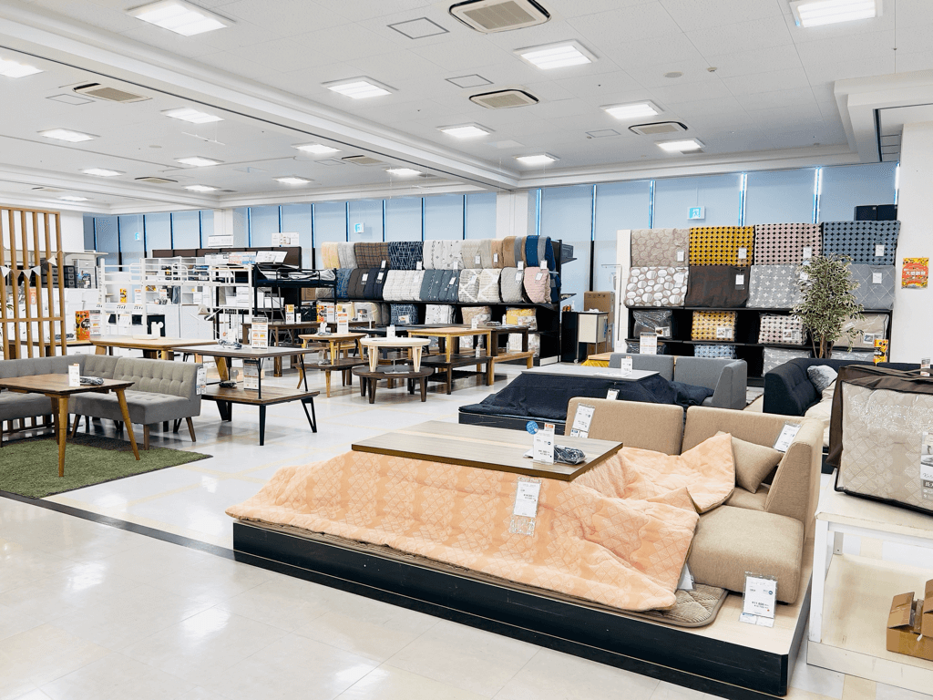 ファニチャードーム 本店こたつ売場