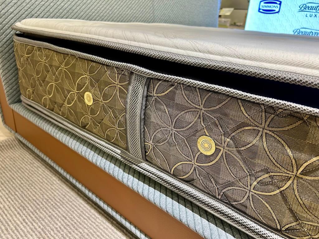 ファニチャードーム アウトレット家具 画像