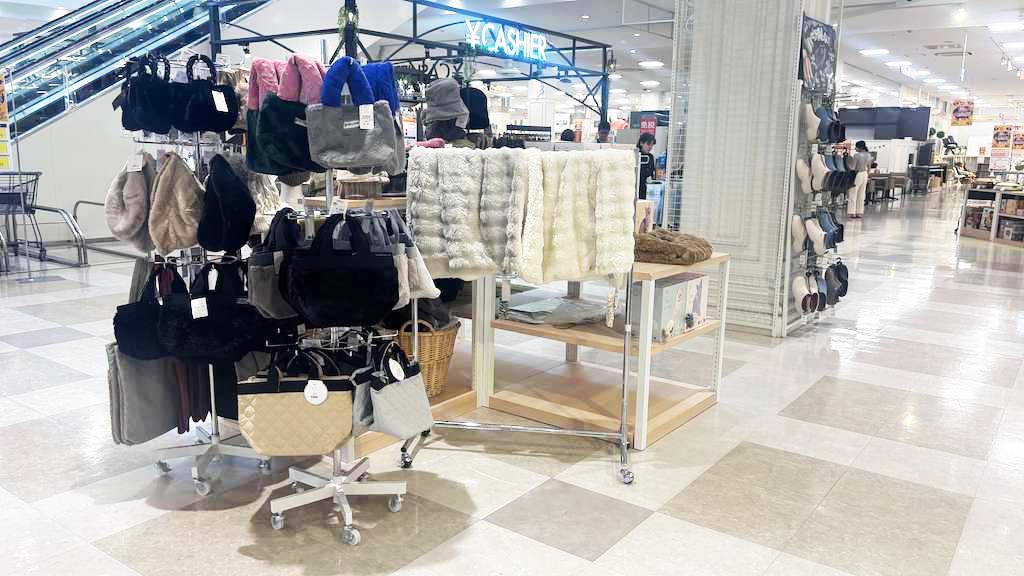 ファニチャードーム 秋冬物売り場