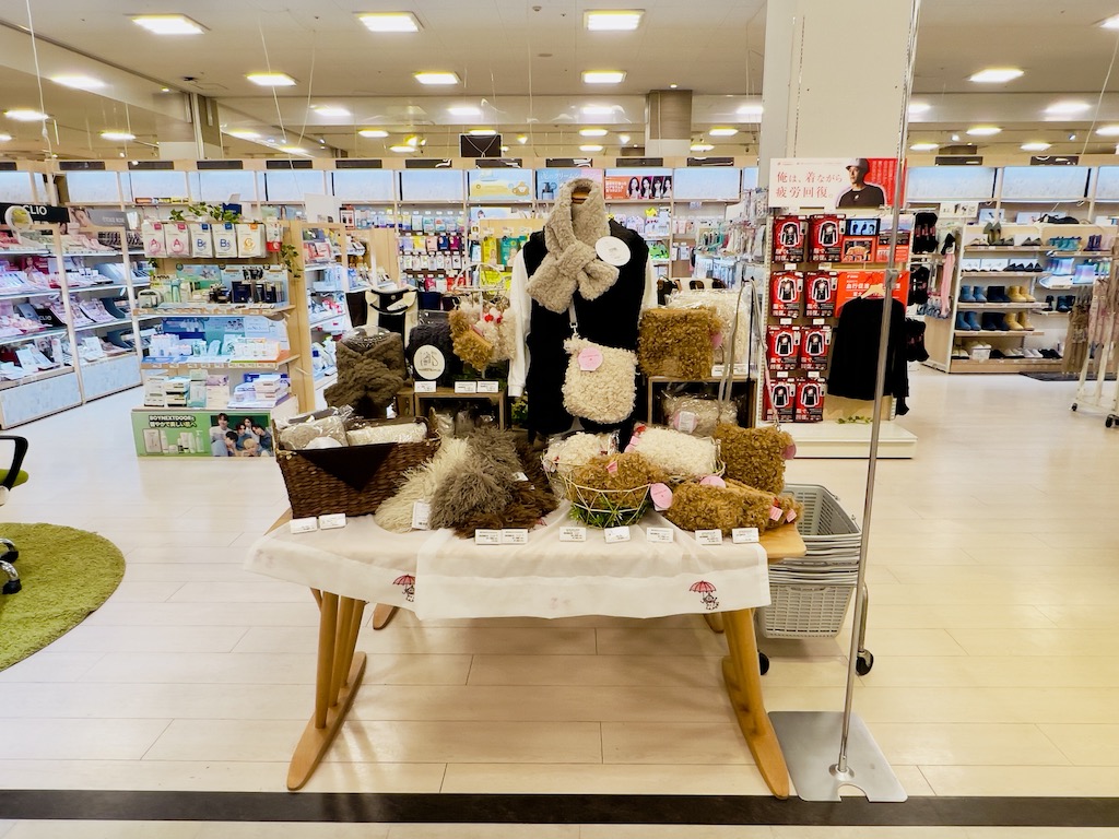 ファニチャードーム 本店 アパレル