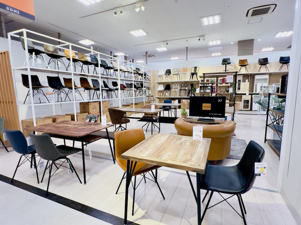 ファニチャードーム 本店 1階 組立家具