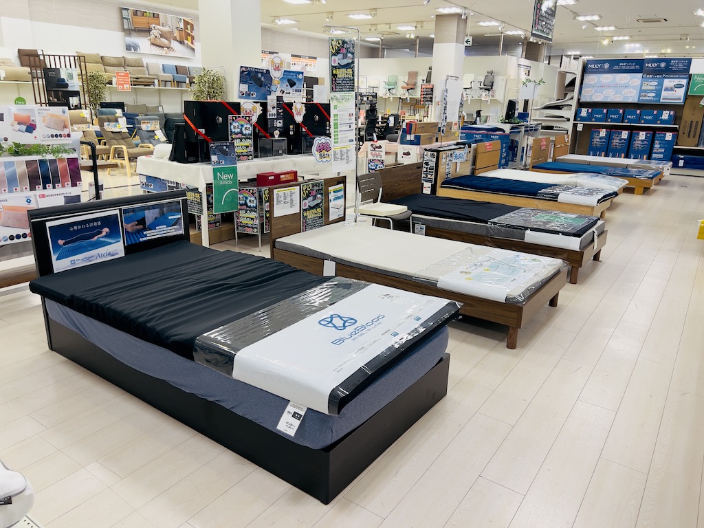 ファニチャードーム 本店 1階 寝具
