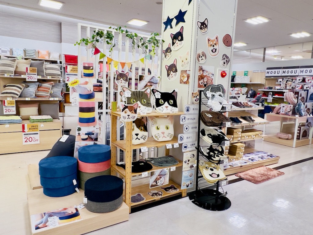 ファニチャードーム 本店 1階 インテリアファブリック