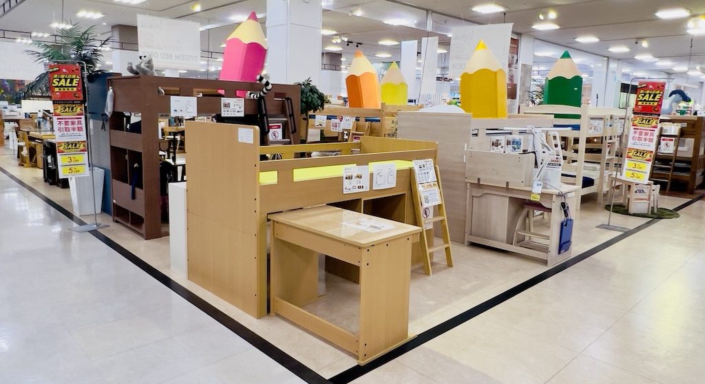 ファニチャードーム 本店 1階 子供家具 学習デスク