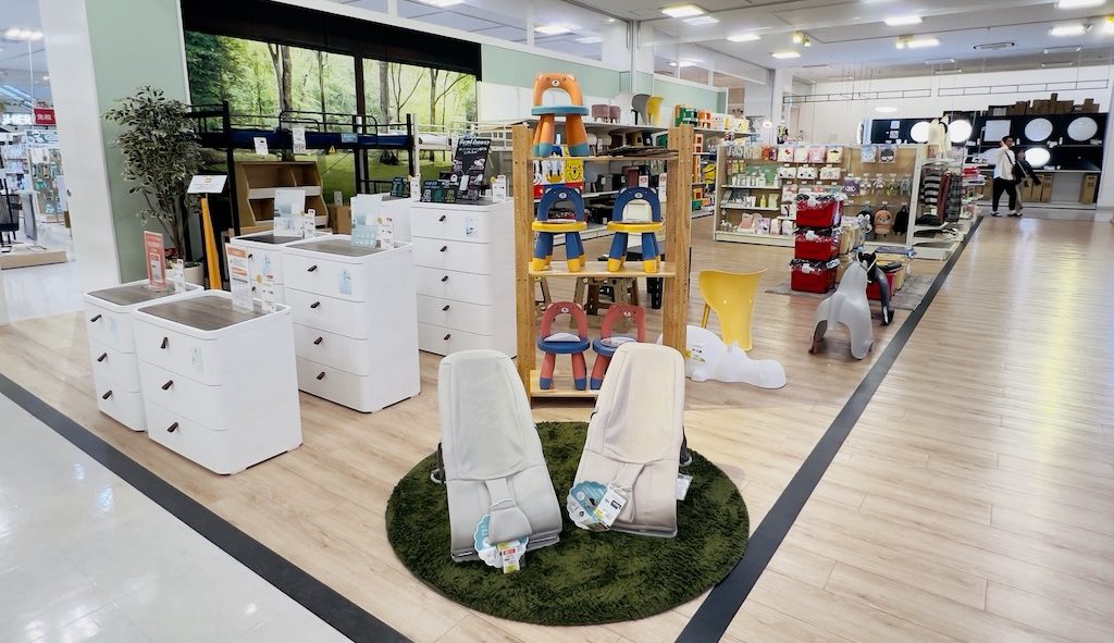 ファニチャードーム 本店 1階 衣類収納