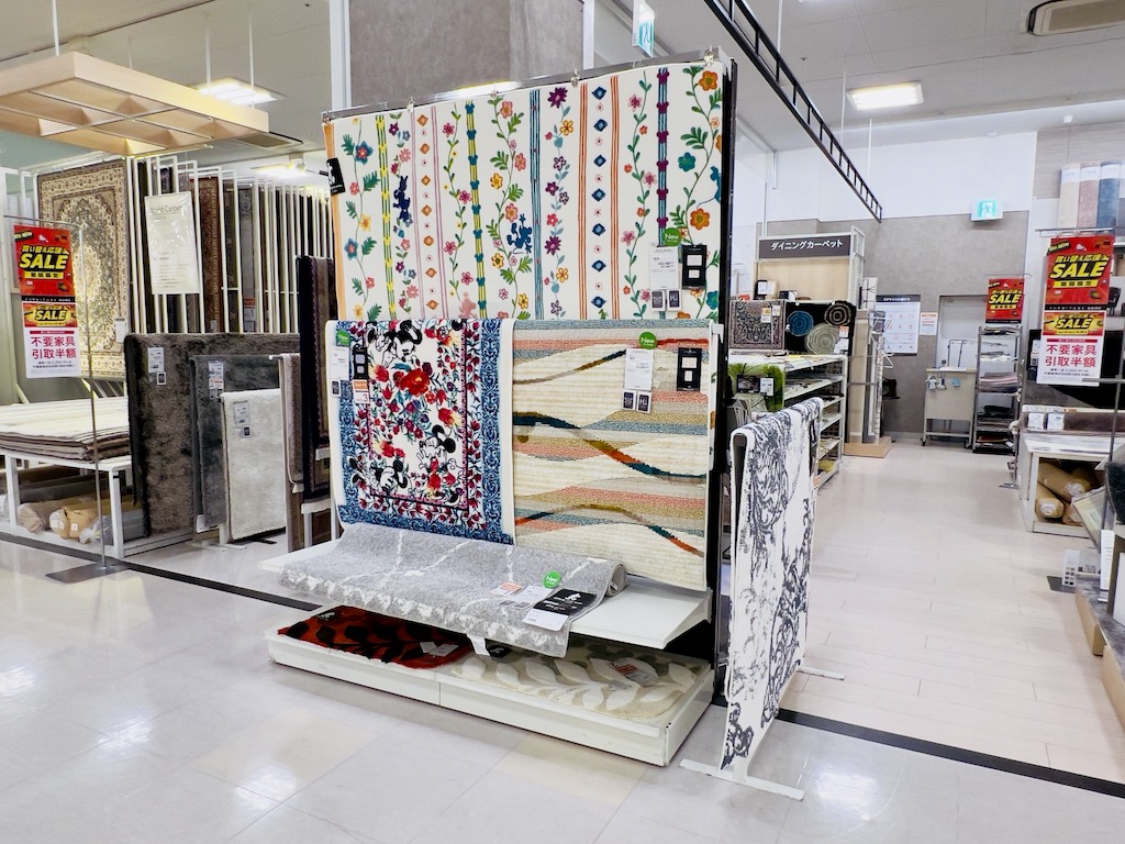 ファニチャードーム 本店 1階 フロアカバリング  ラグ&カーペット