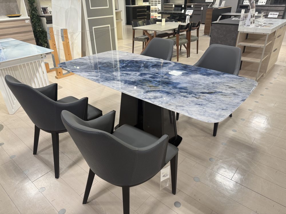 ファニチャードーム リバー大理石テーブル