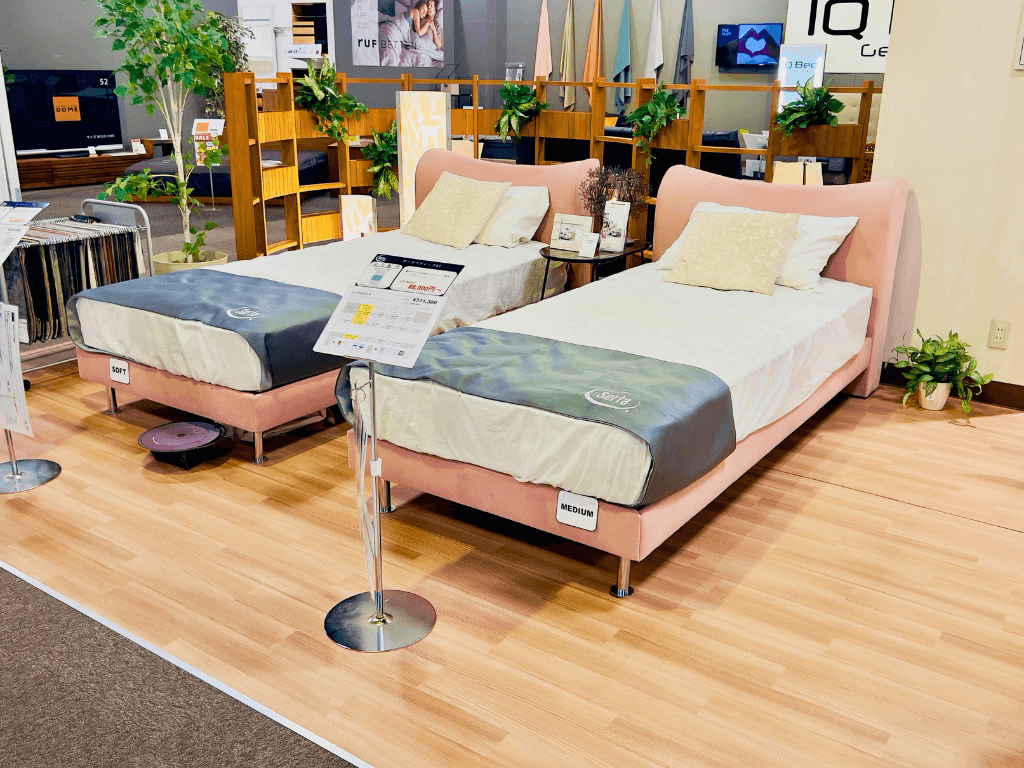 ファニチャードーム ベッド売場