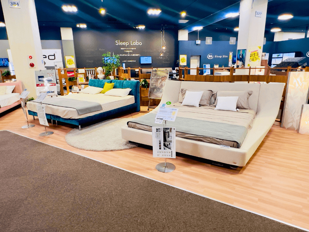 ファニチャードーム ベッド売場