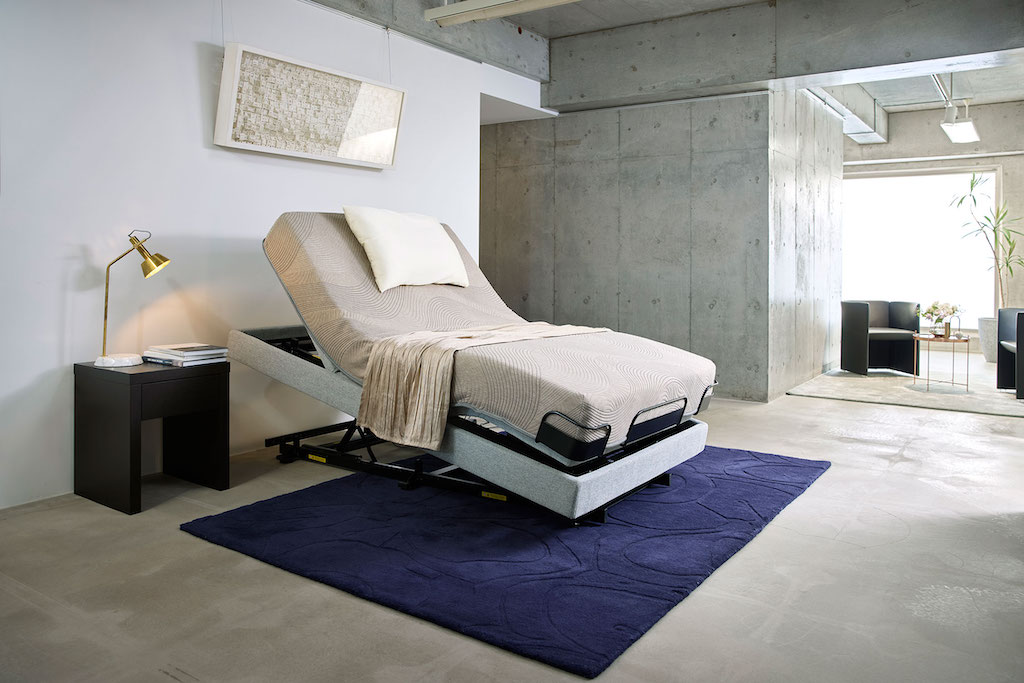 ファニチャードーム シモンズ iDモーション 電動リクライニングベッド