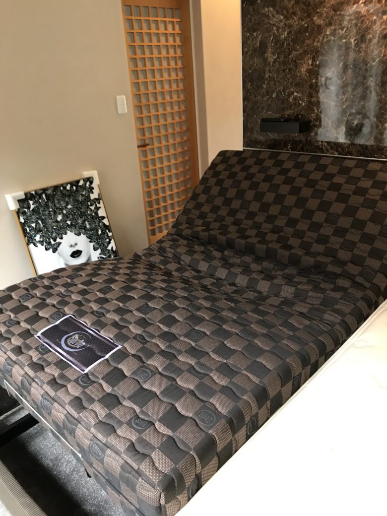 サータ 電動リクライニングベッド 納品事例