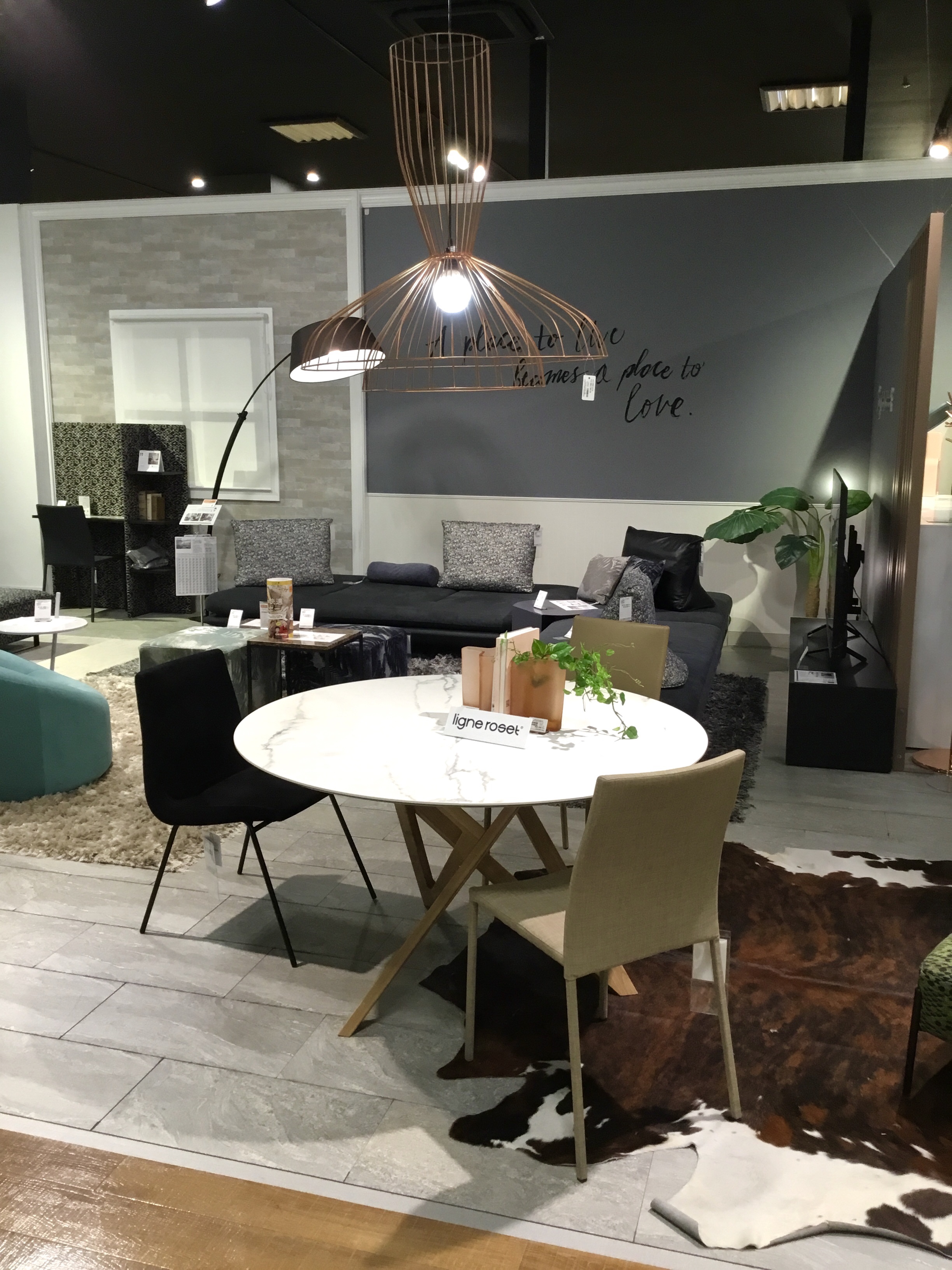 リーンロゼ　テーブル　ダイニングテーブル 国内最大級のインテリアのテーマパーク ファニチャードーム